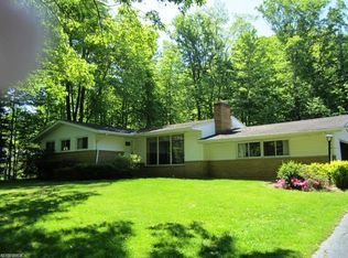 7039 Brook Ln, Chesterland, OH 44026