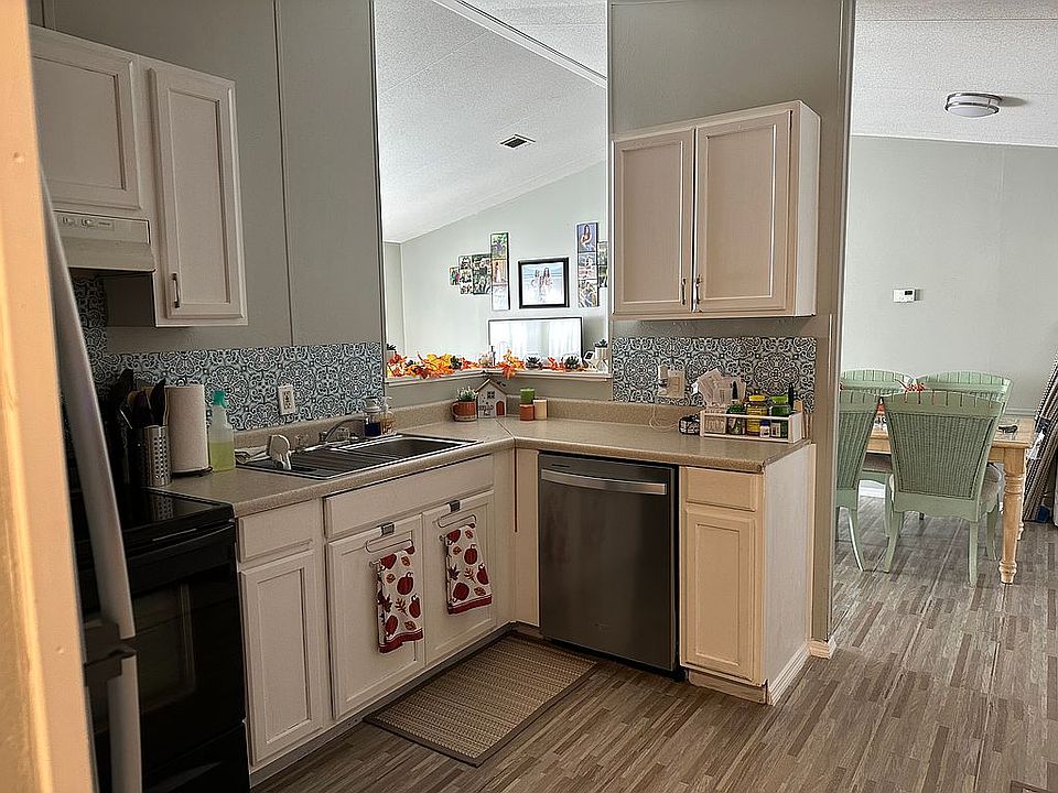 1st image of 1974 Scranton Ave #364