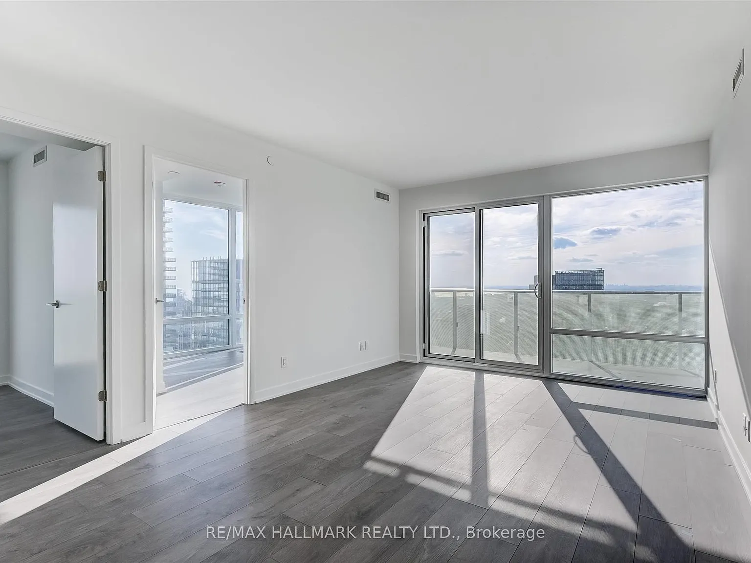 3 bed, $5,000 — Photo 1