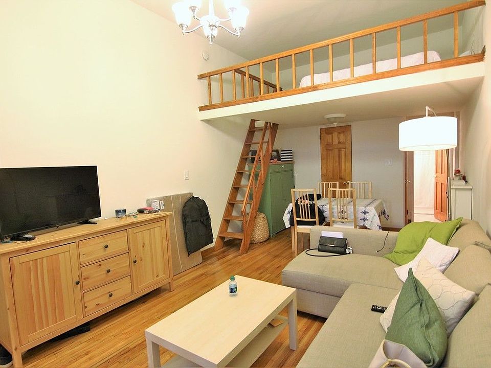 1st image of 305 W 92nd St #B2