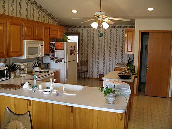 5th image of 11 Monikie Cir