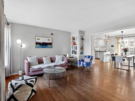 3rd image of 1429 Macarthur Road