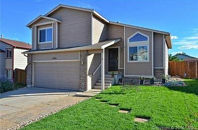 Front view of home