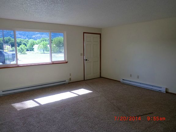3rd image of 1710 Golden St