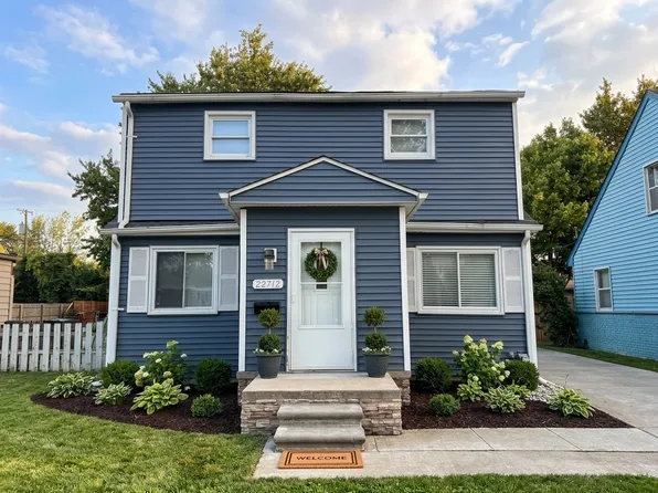 22712 Clairwood St, Saint Clair Shores, MI 48080