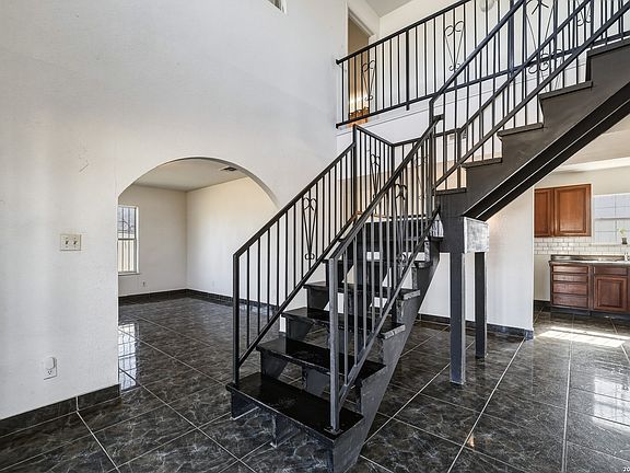 3rd image of 17896 PLEASANTON RD