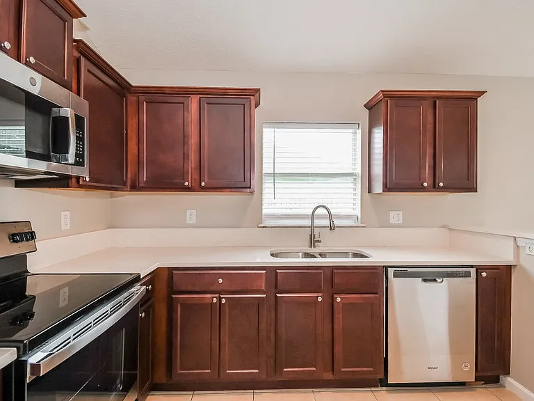 5107 Johnson Creek Dr — Photo 7