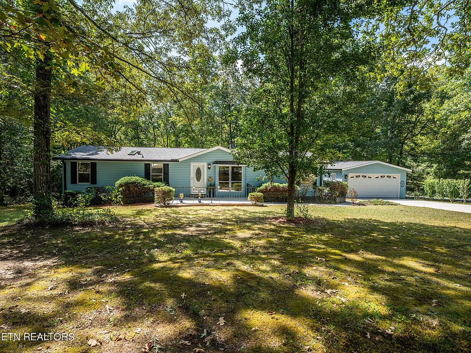 1st image of 211 Prestonwood Cir