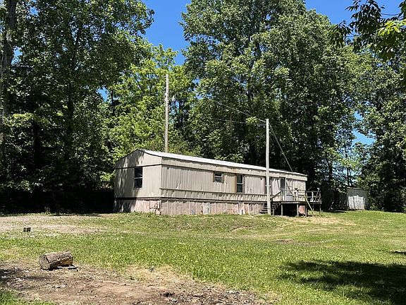 2nd image of 884 Highland Ave