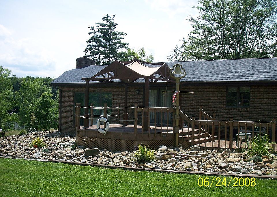 Lakefront Home w/private doc