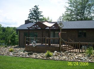 8988 Fewtown Rd, Deerfield, OH 44411