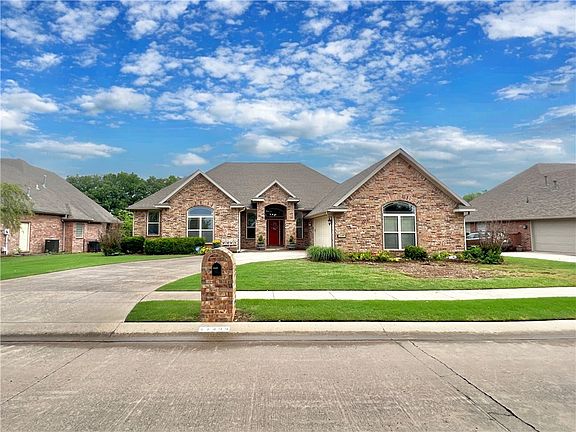 2nd image of 11499 Club House Pkwy