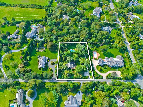 3rd image of 10 Jericho Ln