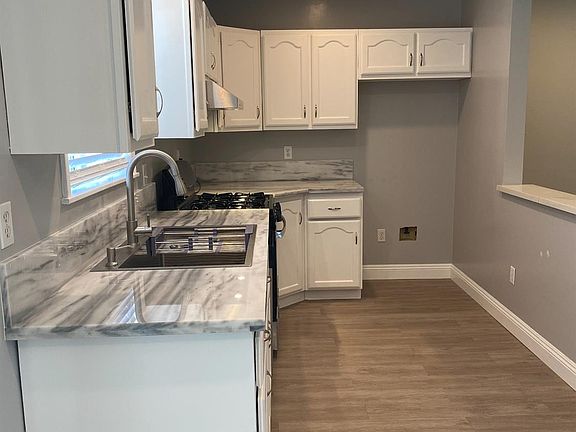 5th image of 2264 Marconi Ave