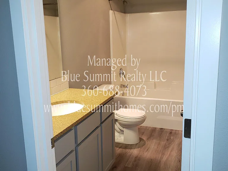 3116 Ponderosa St NE #B — Photo 6