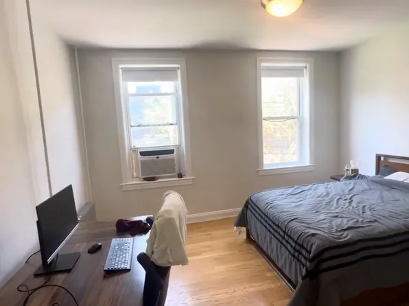 305 Park Avenue image 14 of 19