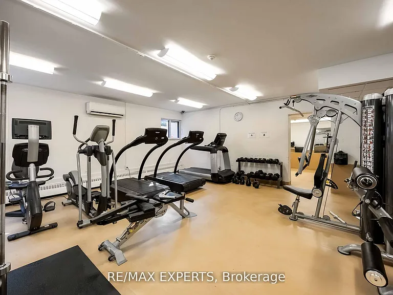 360 Ridelle Ave #612 — Photo 24