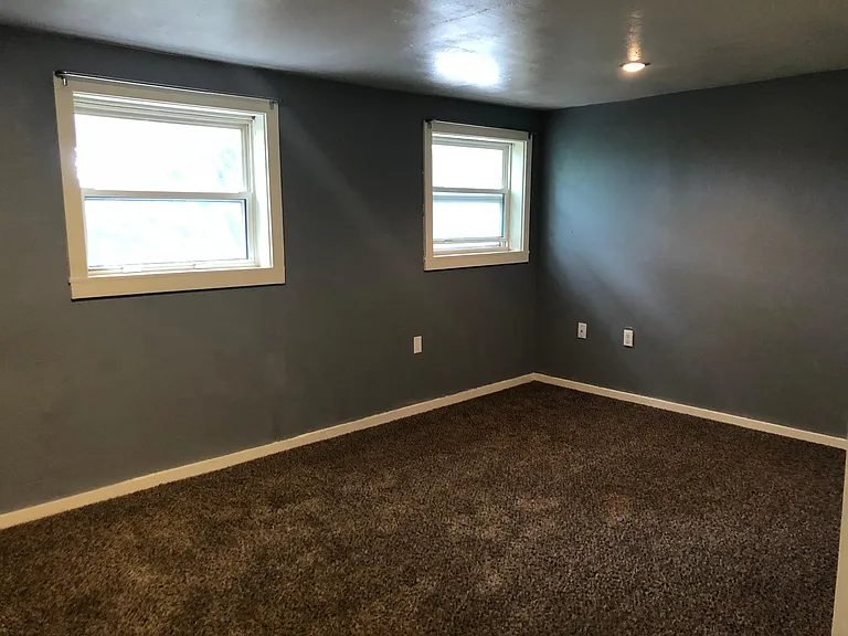 385 NW Irving St #UPPER — Photo 7