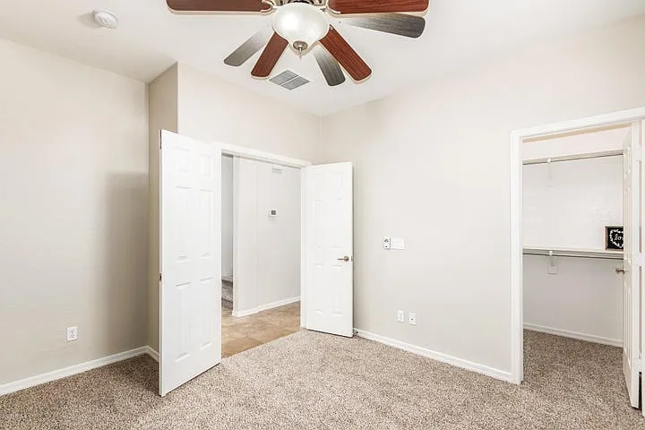 18606 W Sunnyslope Ln — Photo 20