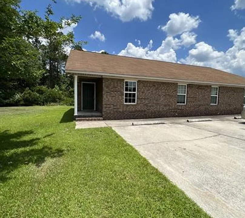 44 Webb Ct NE