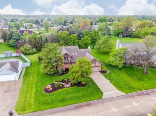 9309 Covington Woods Ct, Fort Wayne, IN 46804