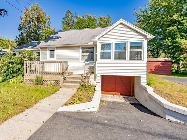 39 Graves St, South Deerfield, MA 01373