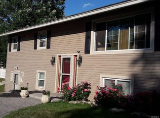 8 Willow Pl, Middletown, NY 10940