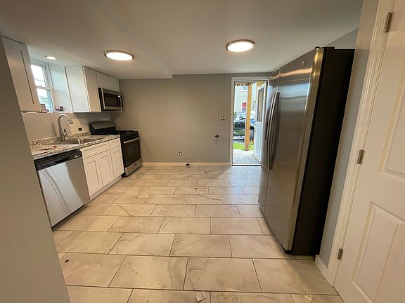 5th image of 120 Orient St