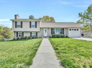 5612 Green Meadow Rd, Roanoke, VA 24018