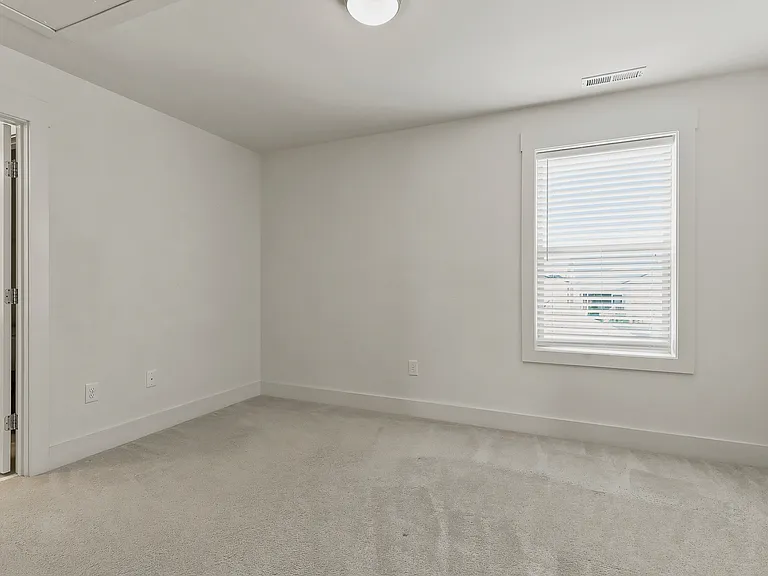 6260 Taylor Rd — Photo 42