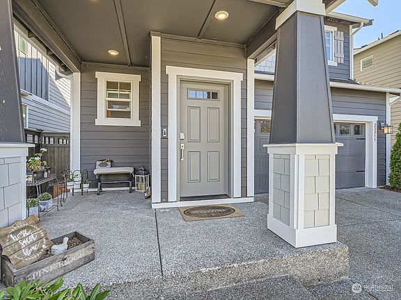 3rd image of 22855 Birch Avenue SE