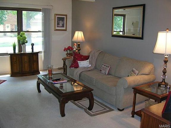2nd image of 2485 Dordogne Dr