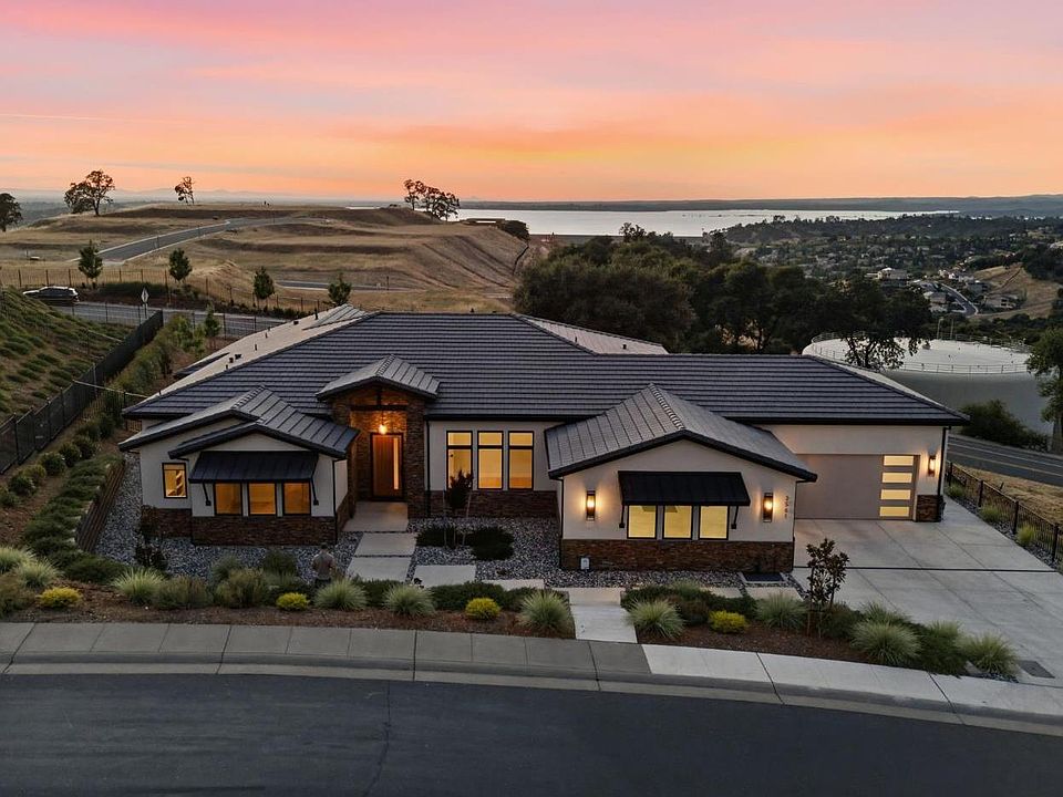 1st image of 2561 Capetanios Dr