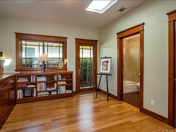 5th image of 2749 Coral Ave