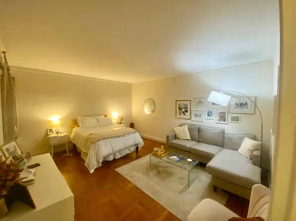 208 East 28th Street 5F image 2 of 22