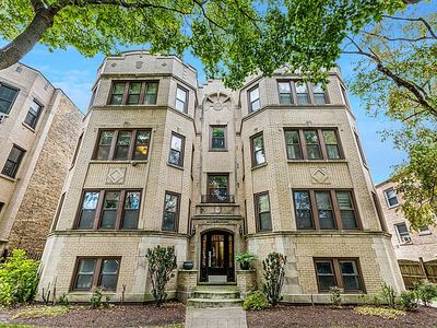 2649 W Greenleaf Ave APT 2E, Chicago, IL, 60645