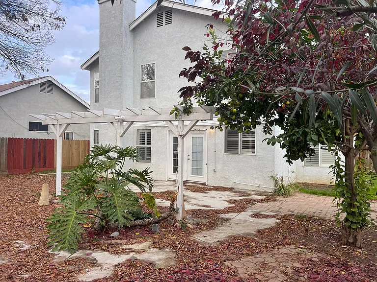 2234 Prestwick St — Photo 43
