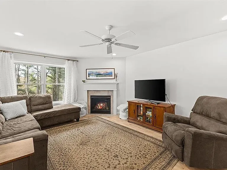 51 Blacksmith Dr — Photo 24