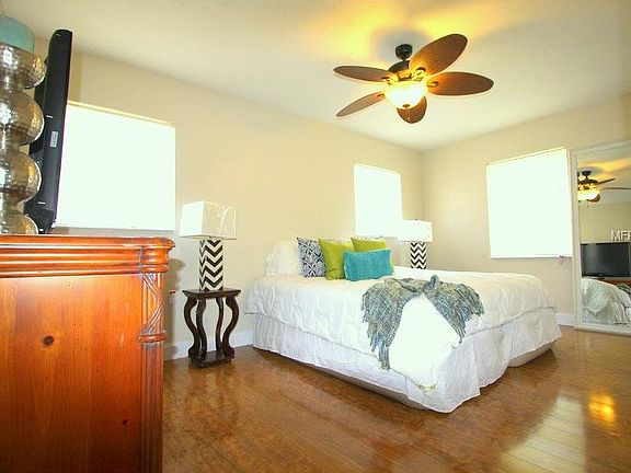 2nd image of 4205 W Bay Vista Ave