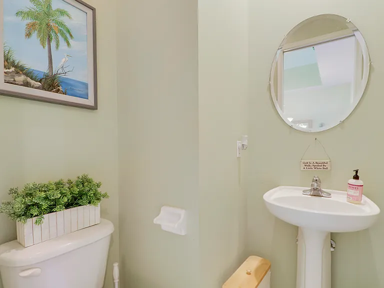 9222 Wentworth Ln — Photo 12