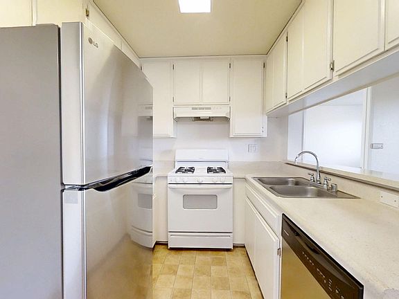 5th image of 1615 W 218th St APT 12