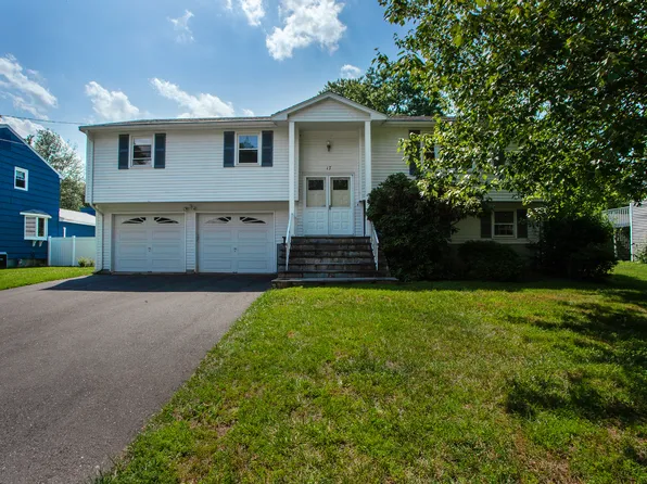 17 Hammick Road, West Hartford, CT 06107