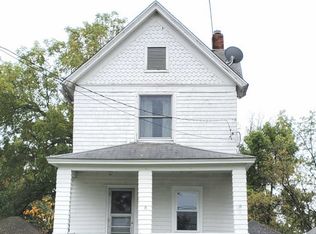 641 Washington St, Woodstock, IL 60098