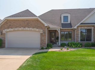 13 Bent Ct, Bloomington, IL