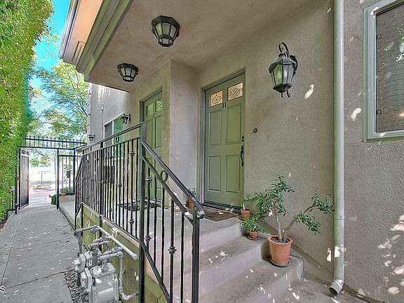 5th image of 420 S Oak Knoll Ave APT 11