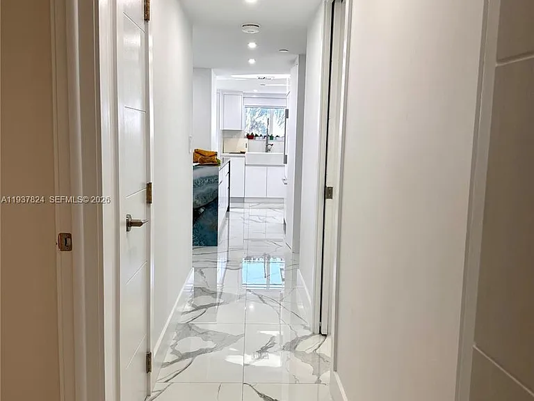 2457 Collins Ave #408 — Photo 3