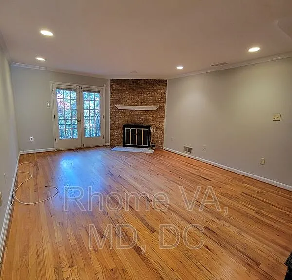 3749 Kanawha St NW — Photo 22