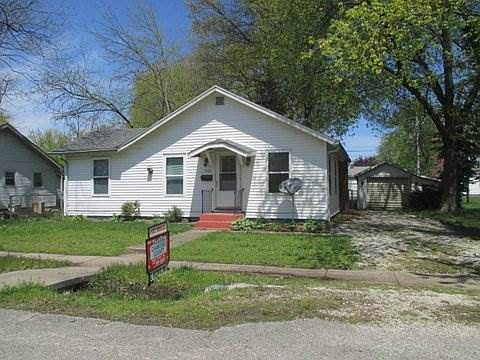 1st image of 406 E Saint Petersburg St