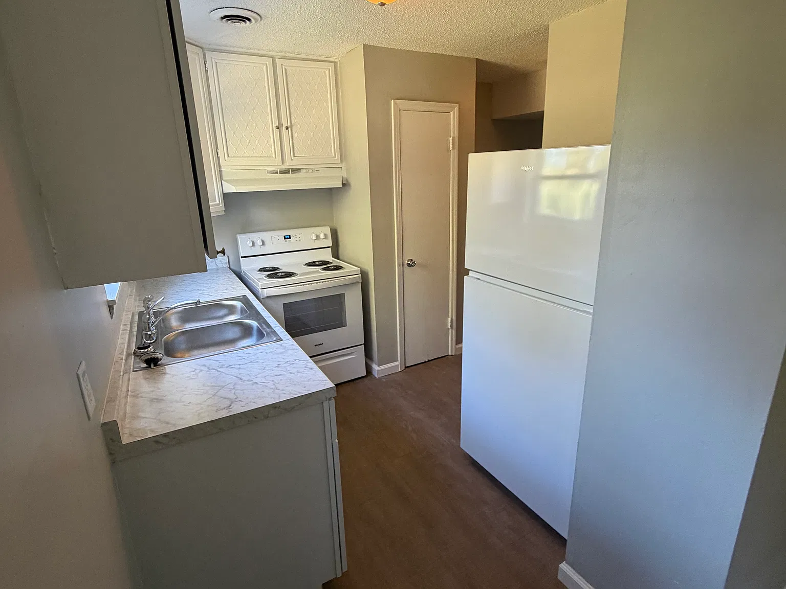 2 bed, $1,525 — Photo 3