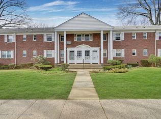 8 Manor Dr #1, Red Bank, NJ 07701